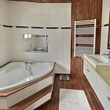 Maison 4 Piscine Et Jacuzzi Villa