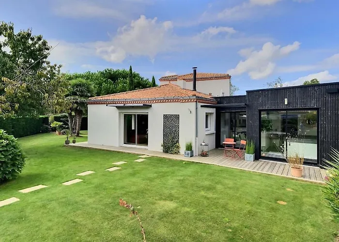 Maison 4 Piscine Et Jacuzzi